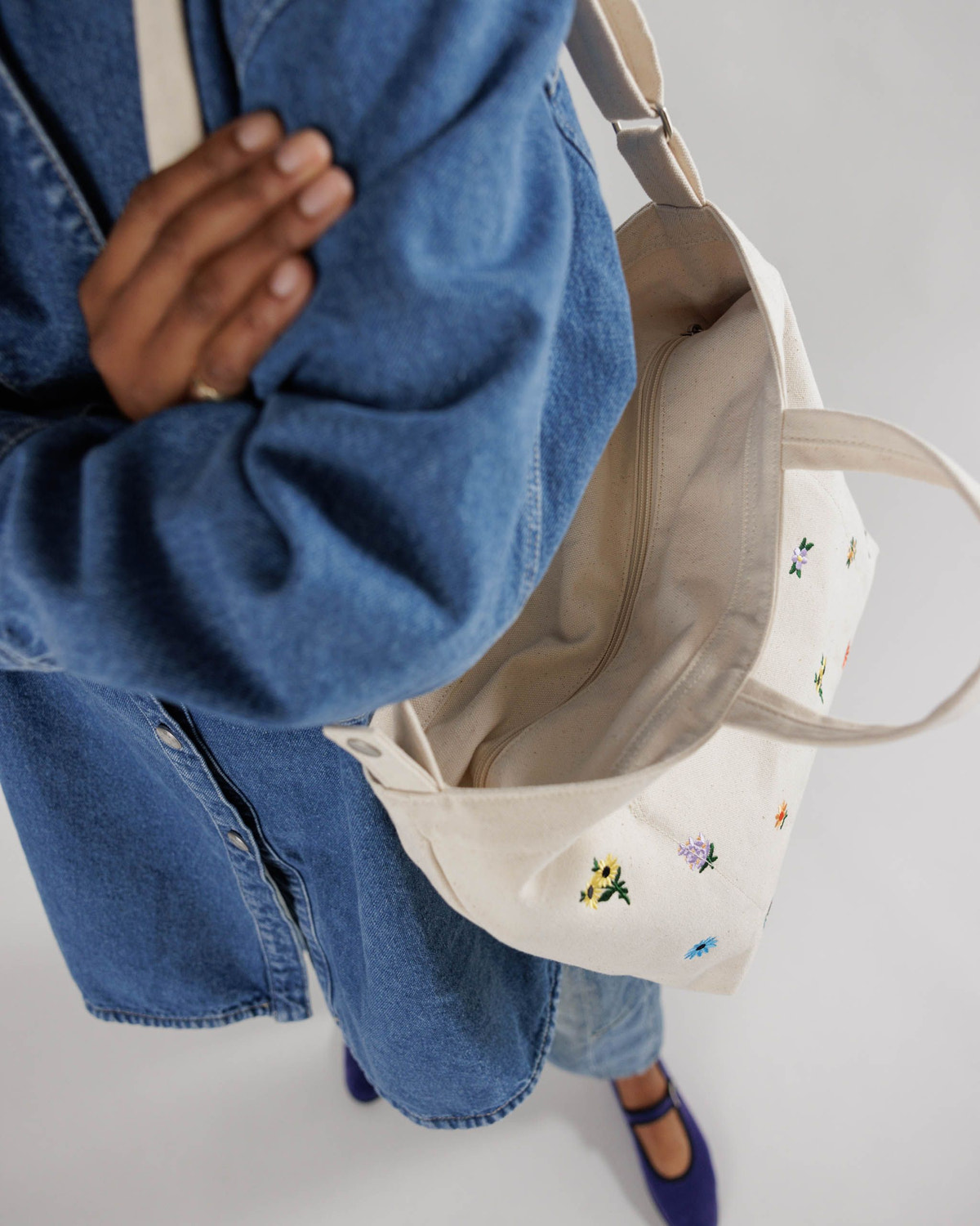 Horizontal Zip Duck Bag - Image 2